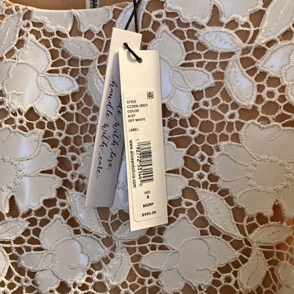 MOD Dress - Picture 2 of 5